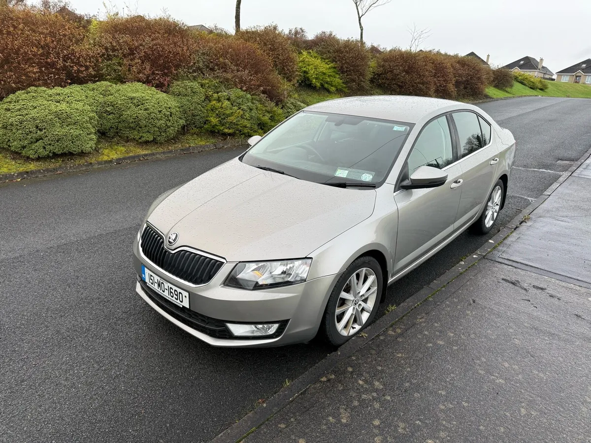 151 Skoda Octavia Elegance 1.6tdi / full history - Image 3