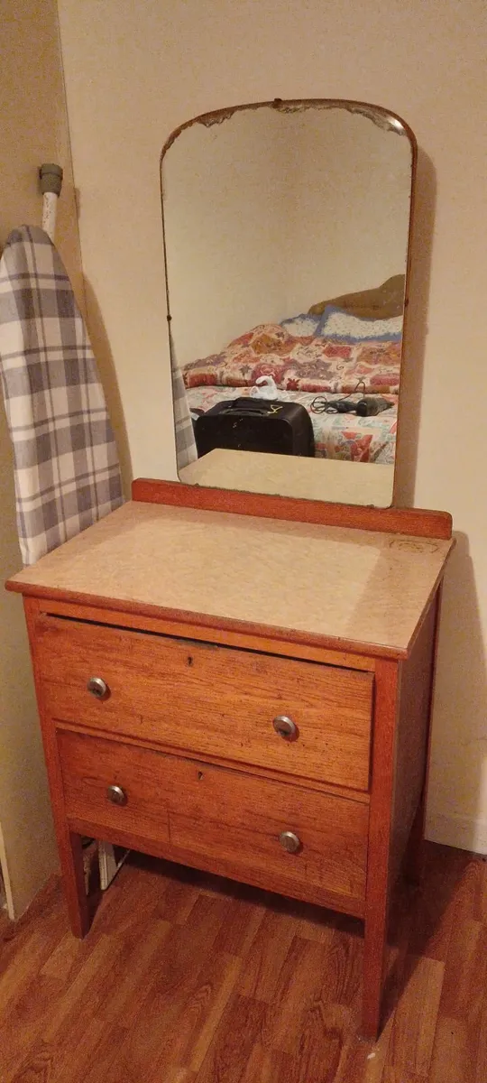 Chest of Drawers