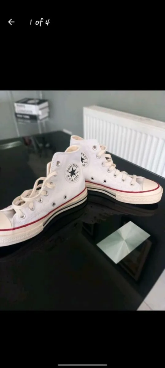 Chuck Taylor Converse - Image 1