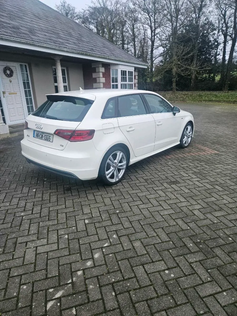 Audi A3 S-Line 1.6L - Image 2