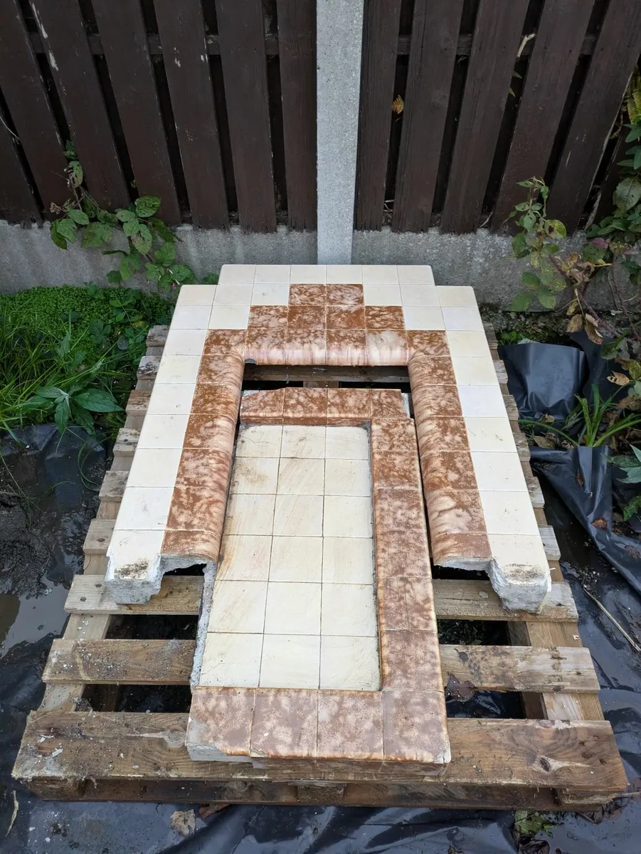 Vintage 1930s-Style Tiled Fireplace and Hearth - Image 1