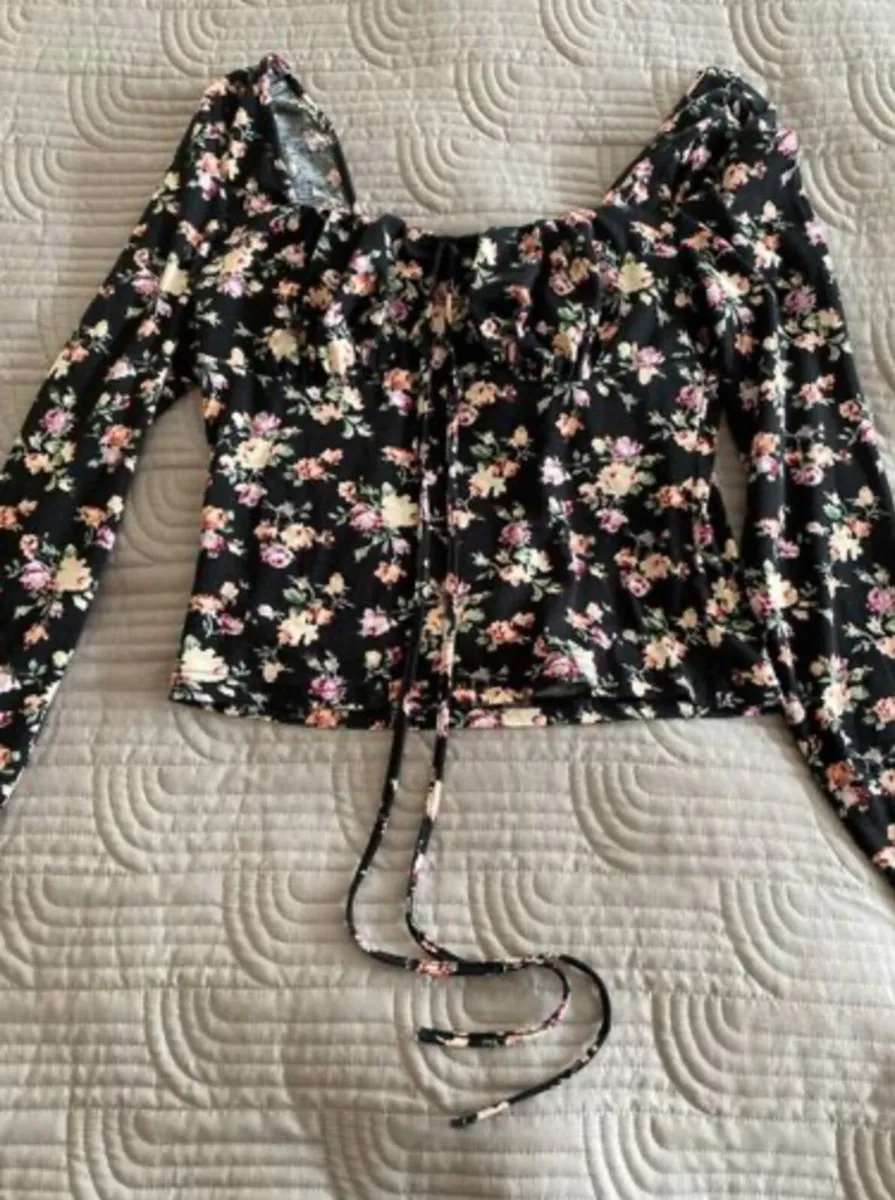 Shein top - Size S - Image 1