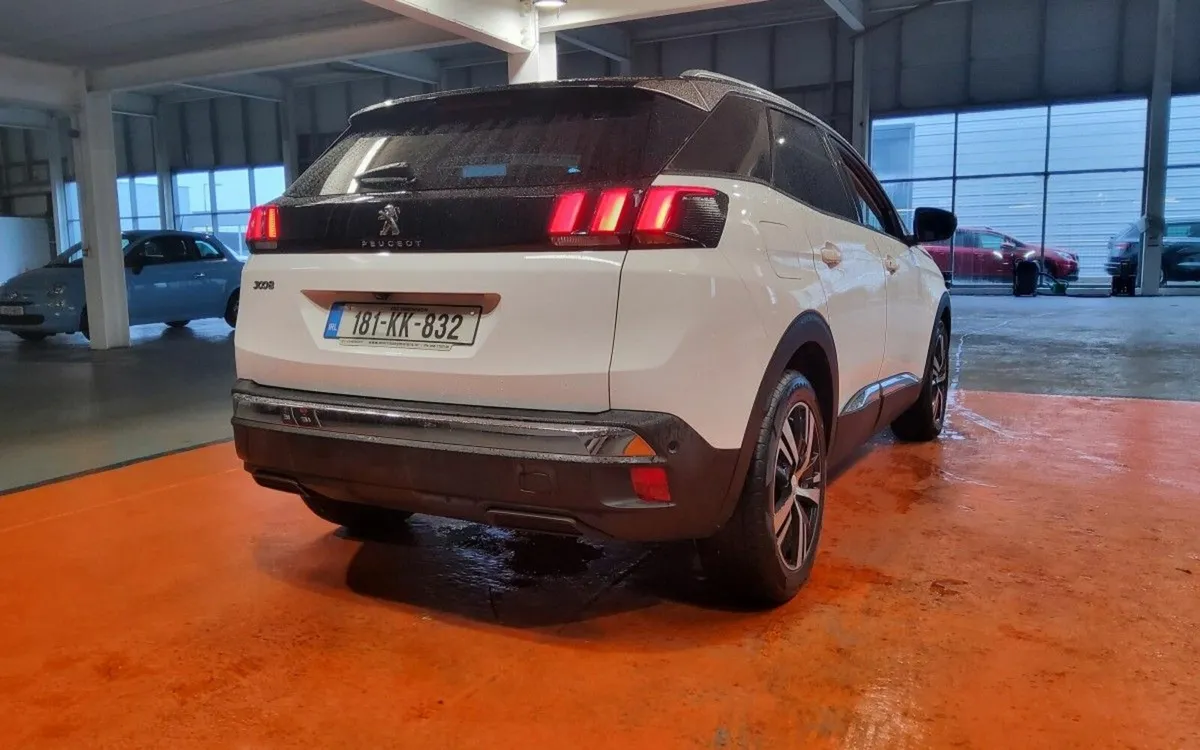 Peugeot 3008 1.6 BlueHDi 120bhp Allure - Image 3