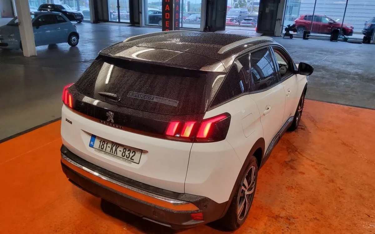 Peugeot 3008 1.6 BlueHDi 120bhp Allure - Image 4