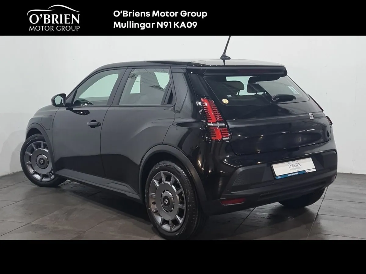 Renault 5 Evolution 52kWh 150hp - Image 3