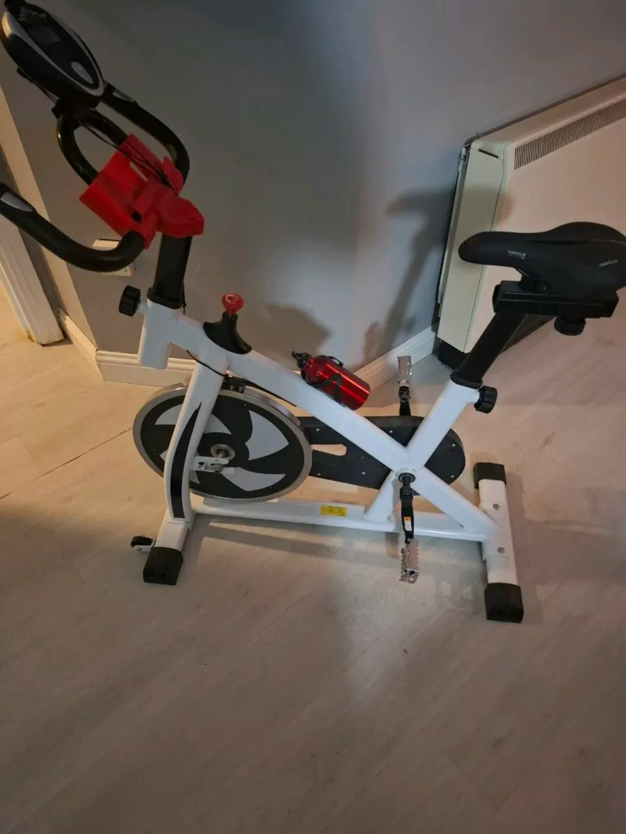 Exercise bike - Image 2