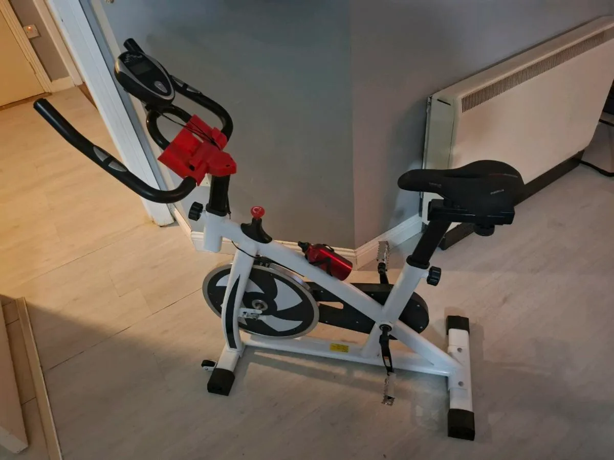 Exercise bike - Image 1