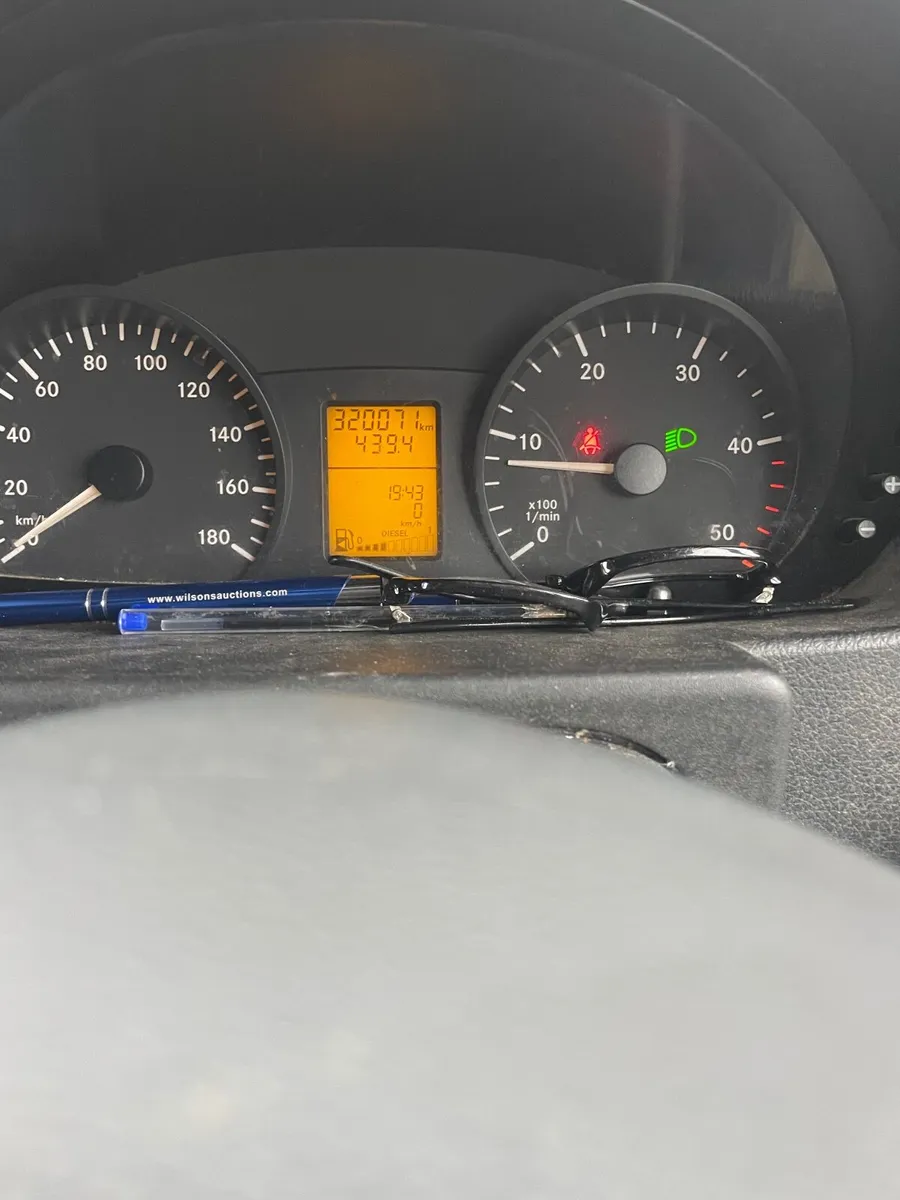 Mercedes-Benz Other 2012 - Image 3