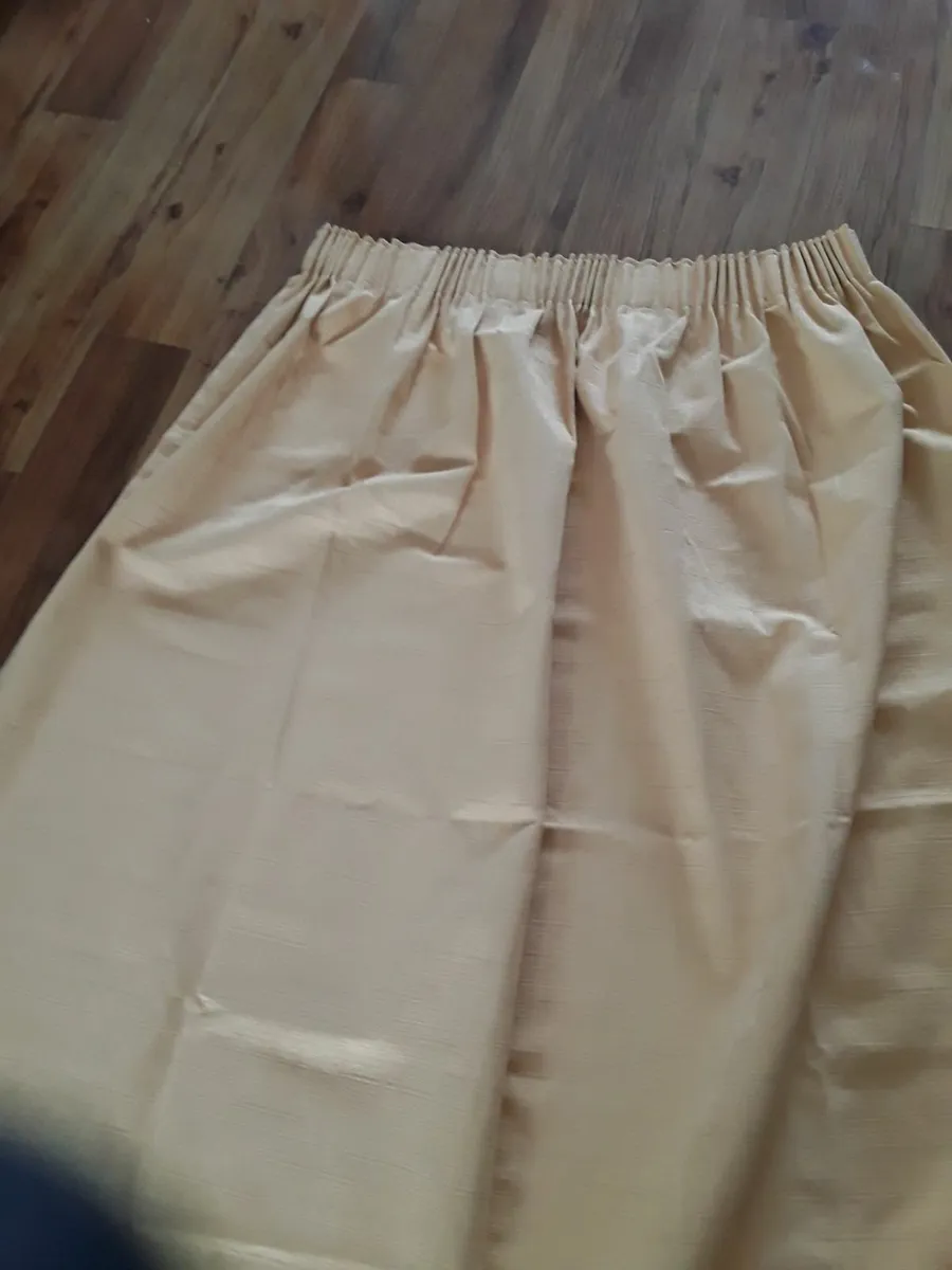 New condition small curtains light mustard color - Image 2
