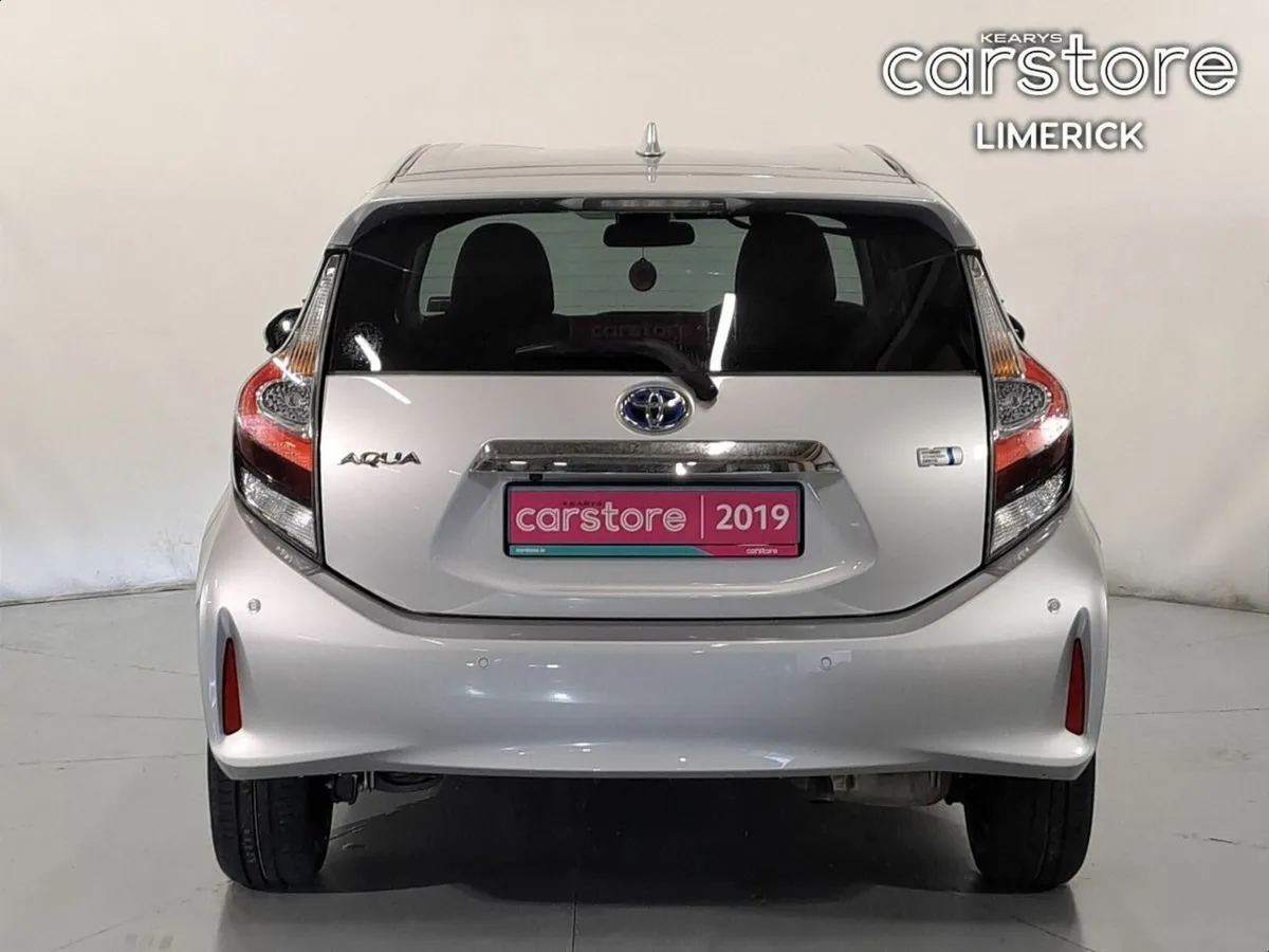 Toyota Aqua 1.5 HYBRID - Image 4