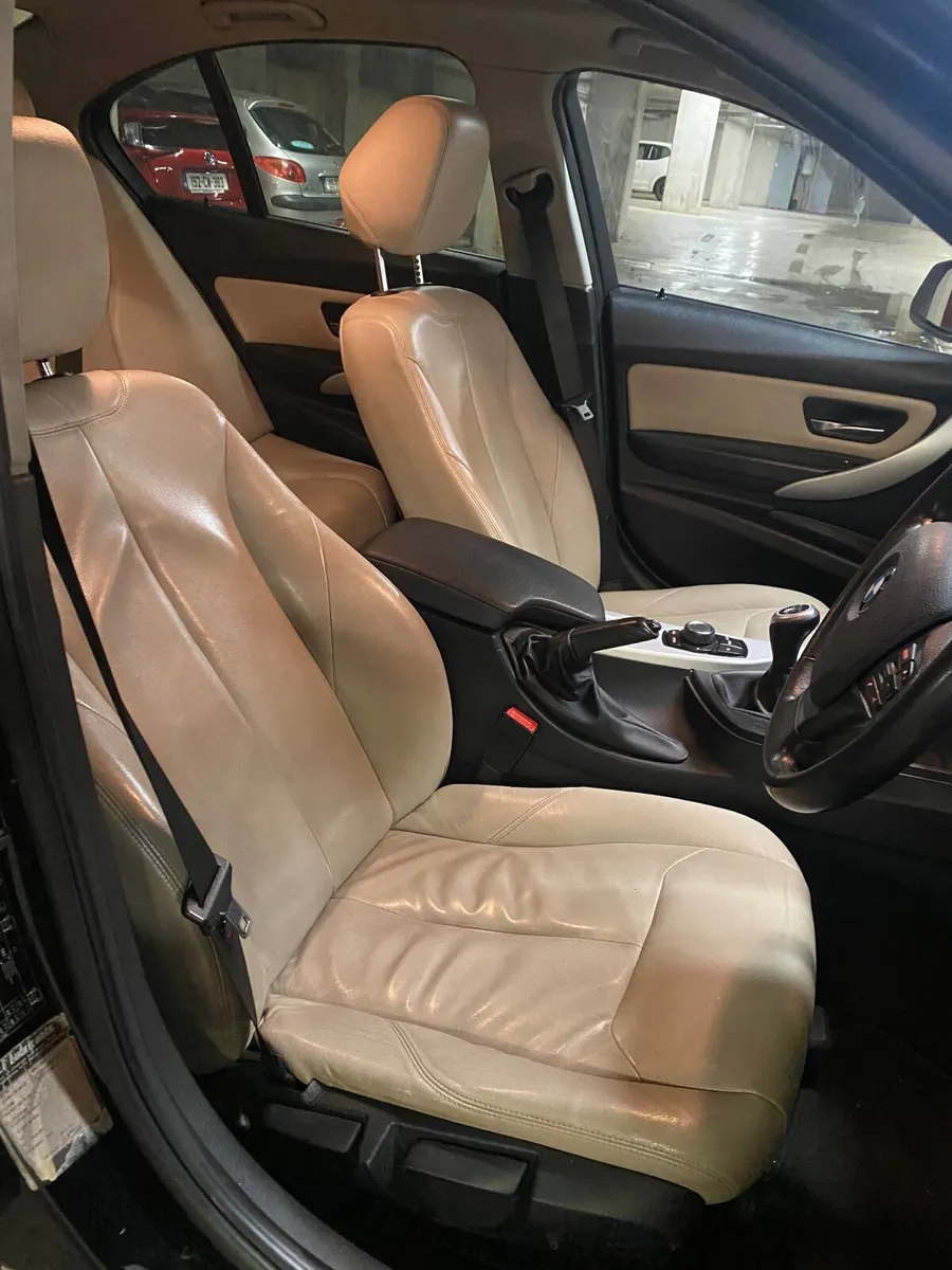 BMW 3-Series 2012 ES Leather Low Mil. - Image 4