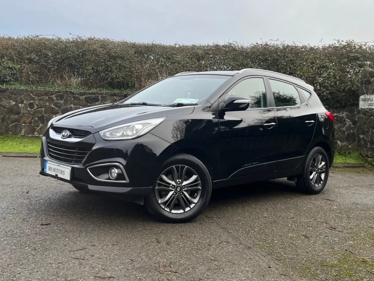 Hyundai ix35 1.7 Diesel Celebration LE 2WD - Image 4