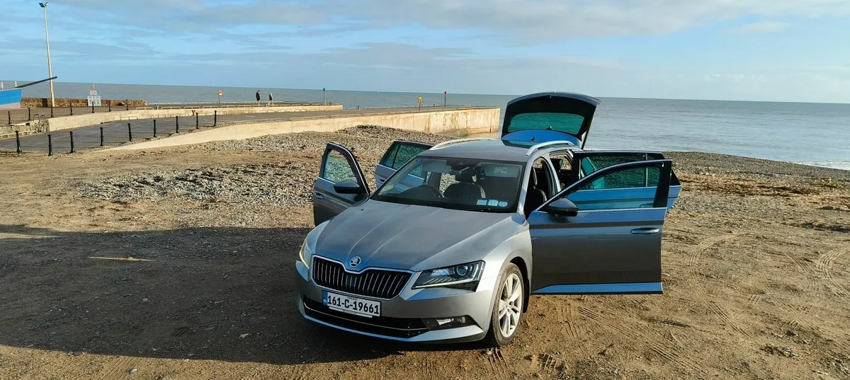 Skoda Superb 2016 - Image 4