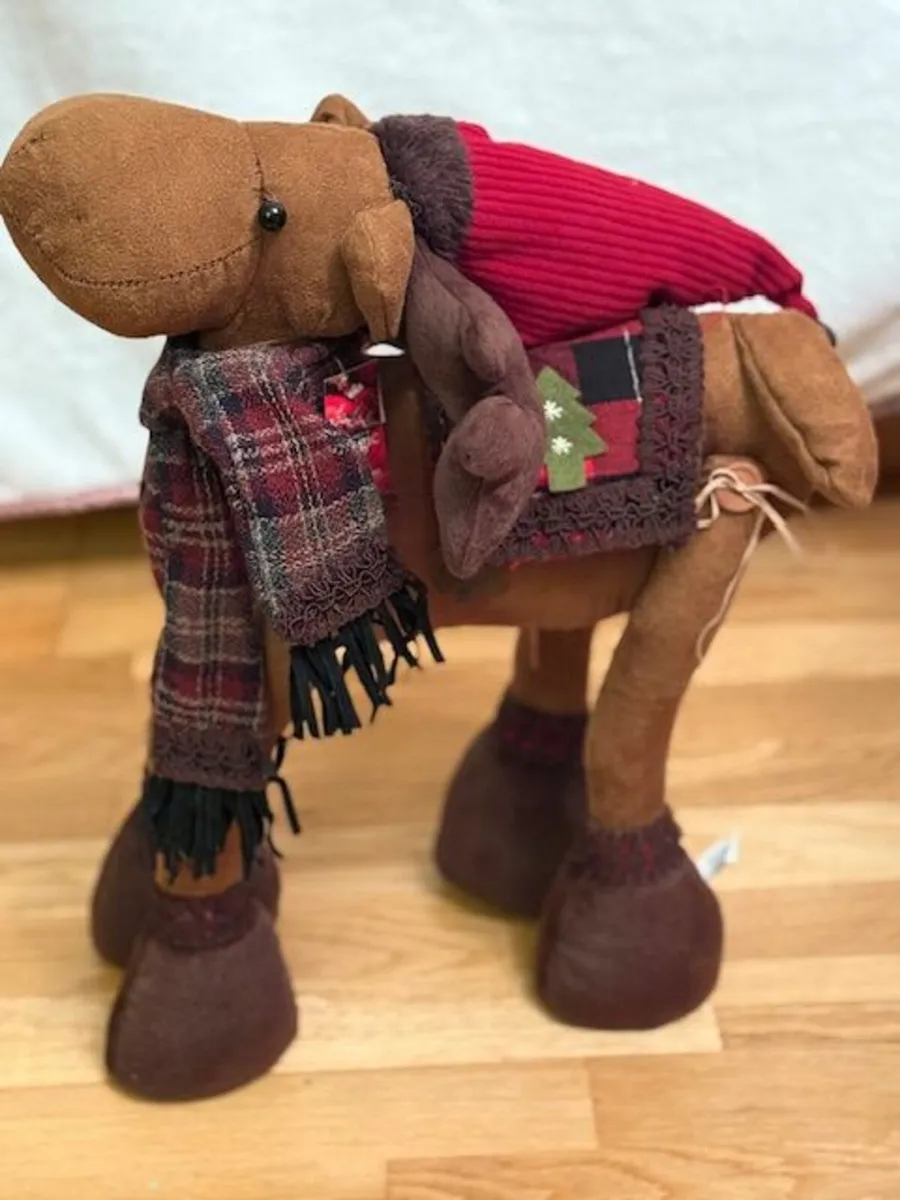 Christmas Reindeer - Image 1