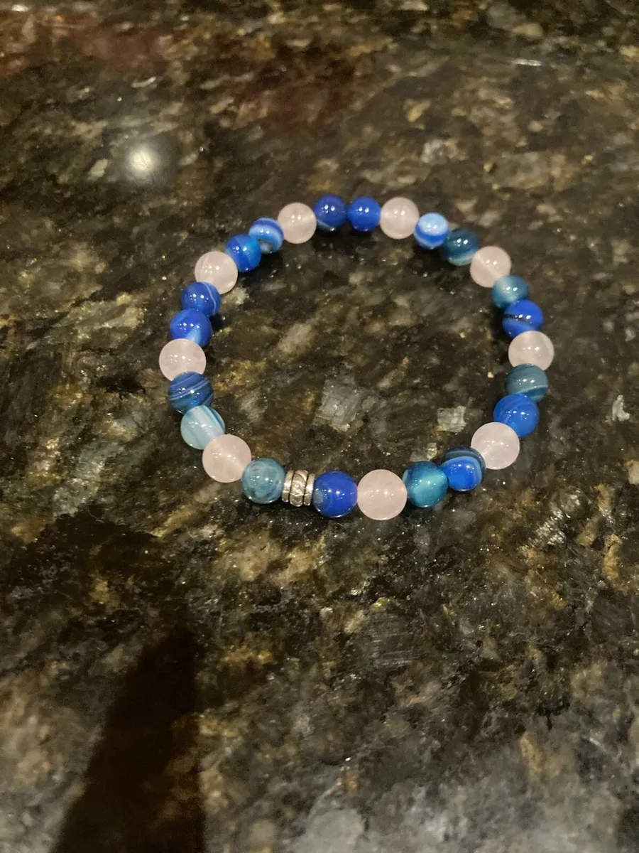 Blue agate and pink quartz bracelet - Image 1