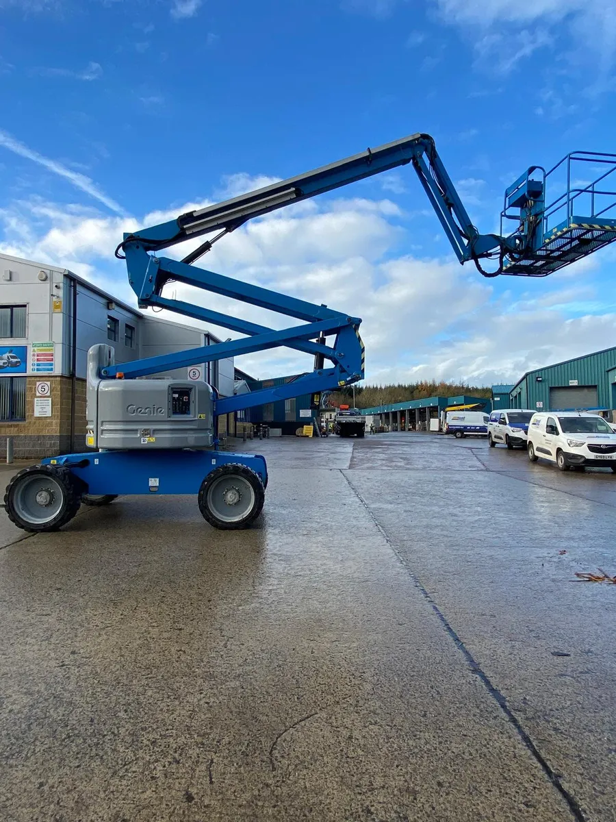 2014 GENIE Z60-34 66FT ARTIC DIESEL BOOM LIFT - Image 1