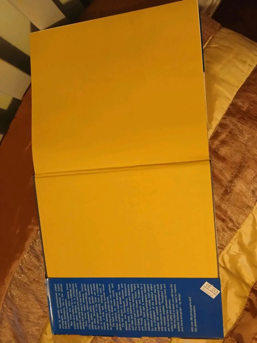 Book on house & garden design - Image 3