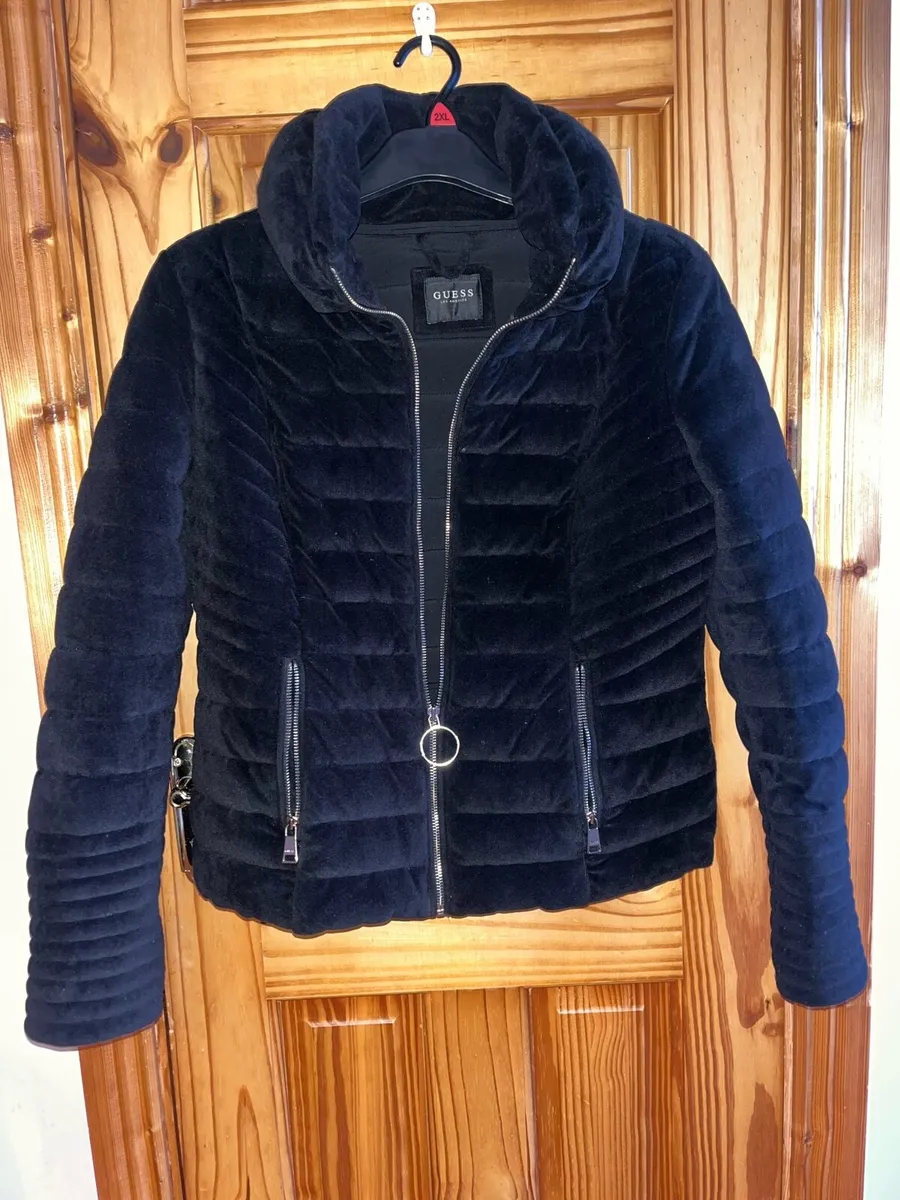 Women’s guess jacket - Image 1