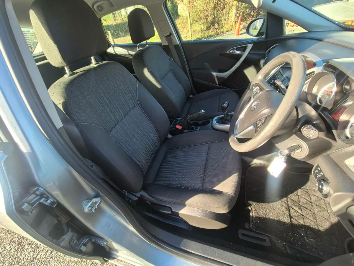 2012 OPEL ASTRA 1.4 PETROL - Image 4