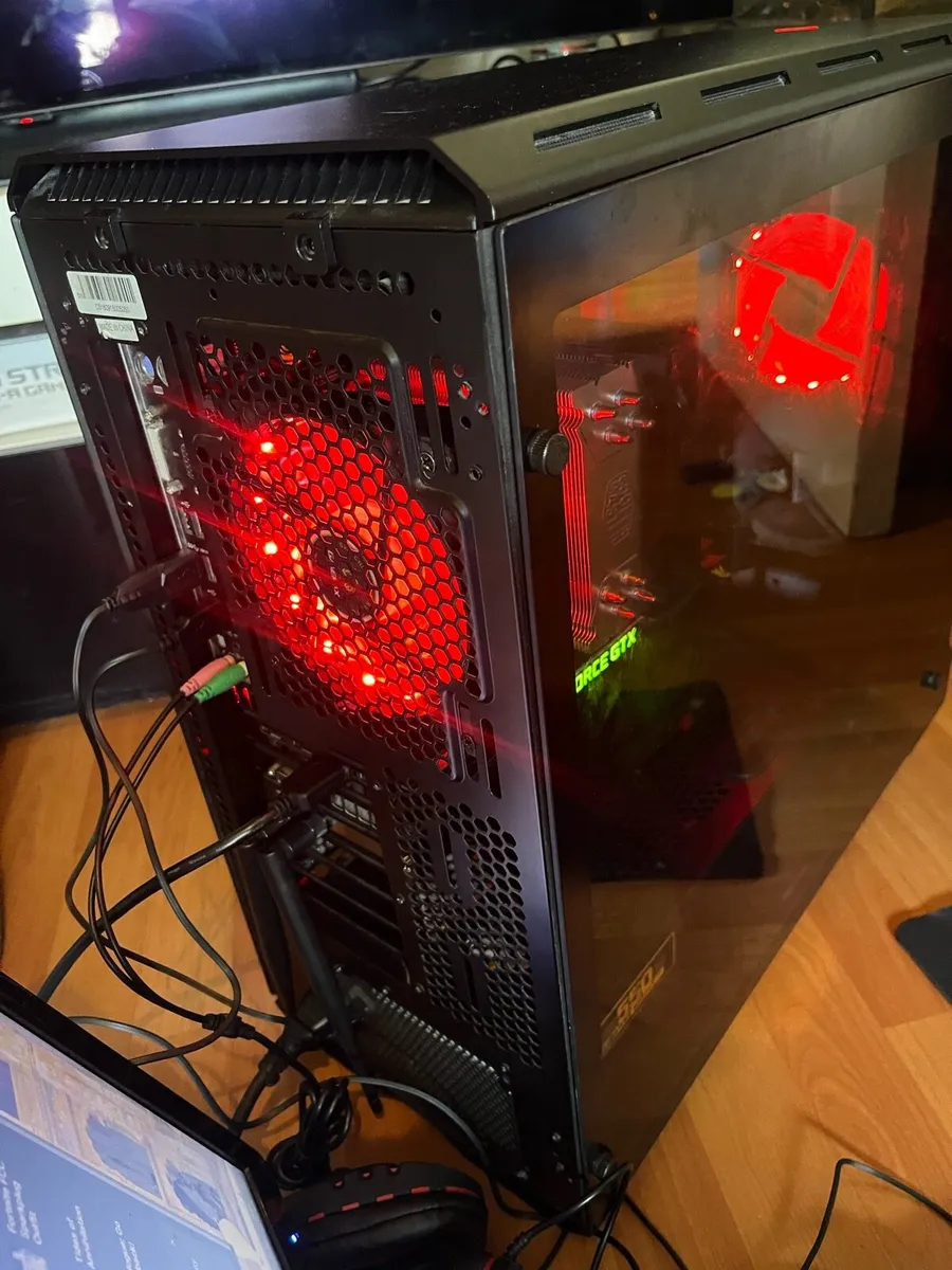 Full gaming setup - Image 2