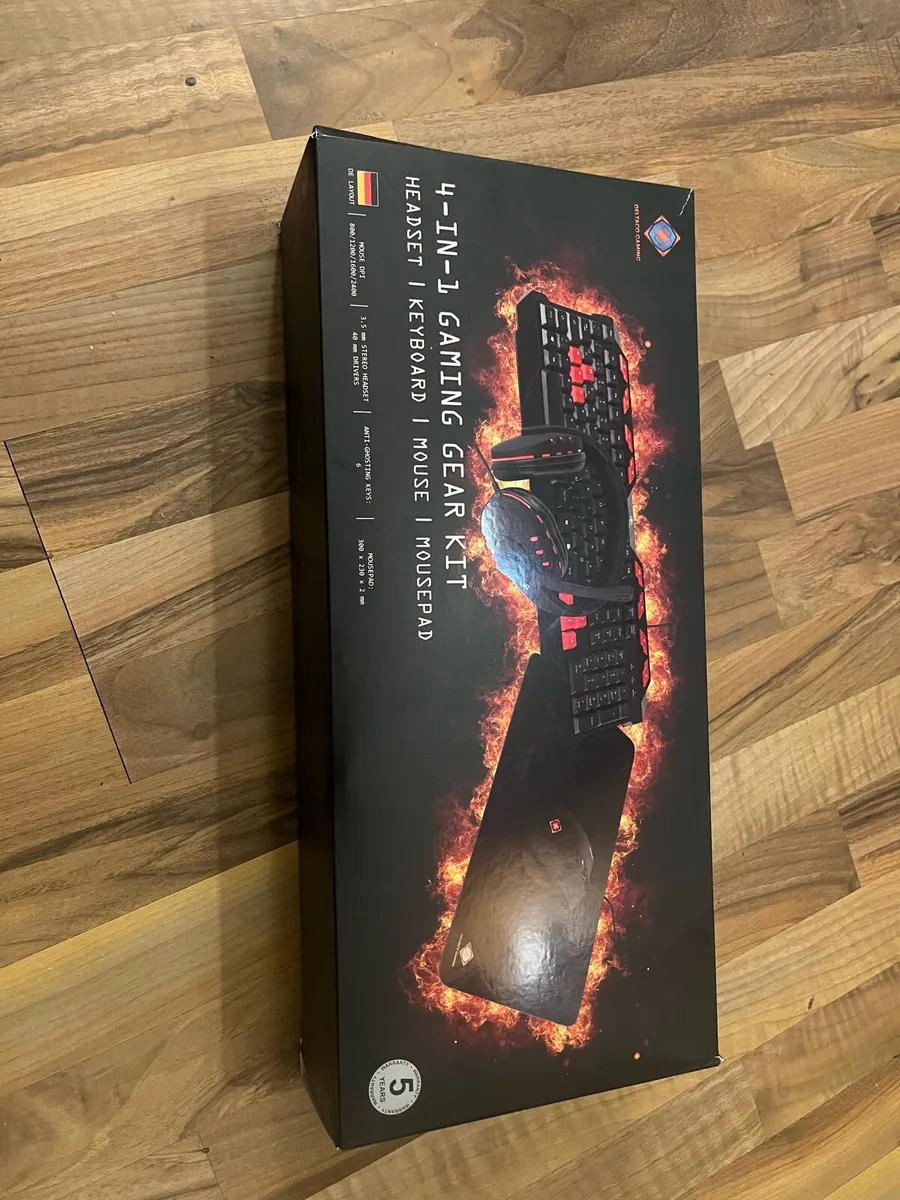 Full gaming setup - Image 3