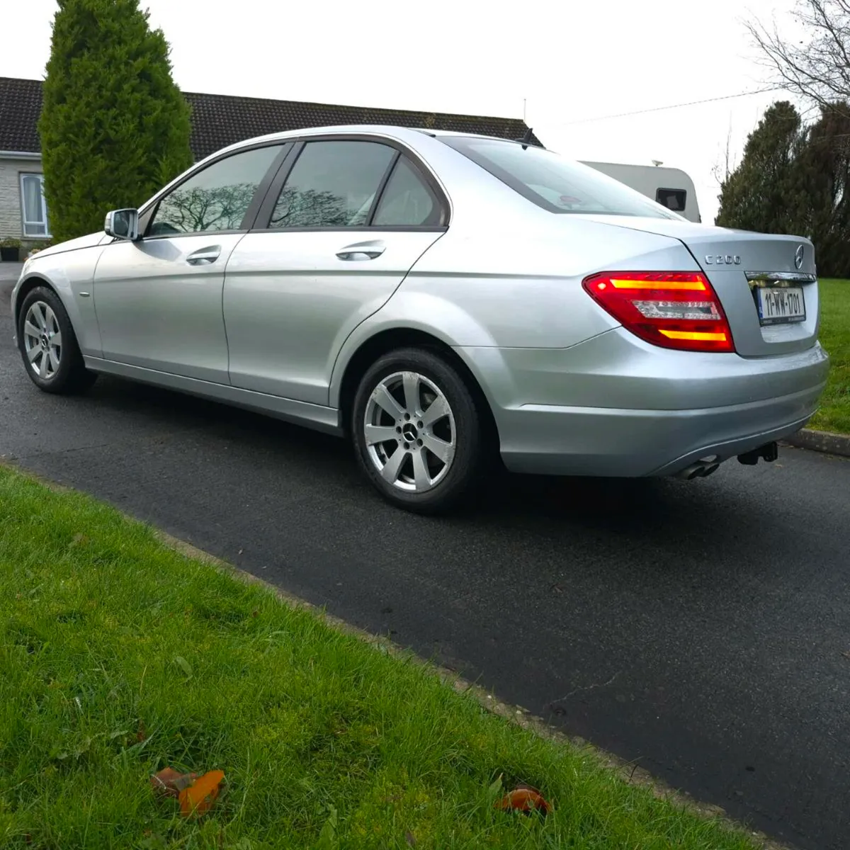 Mercedes C 200 tax & nct + service history - Image 4