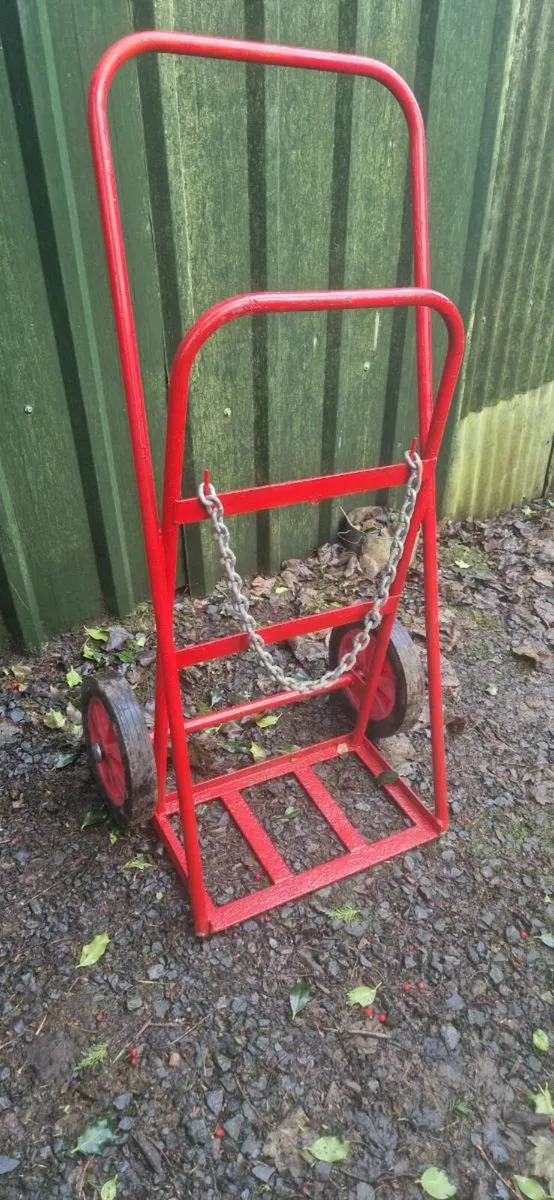 Welding bottle trolly - Image 1