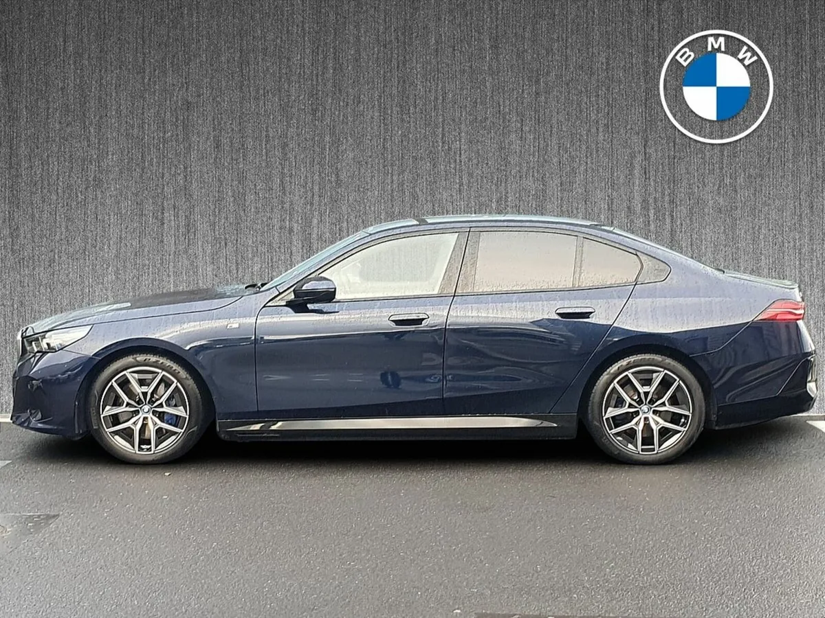 BMW i5 eDrive40 M Sport Saloon - Image 4