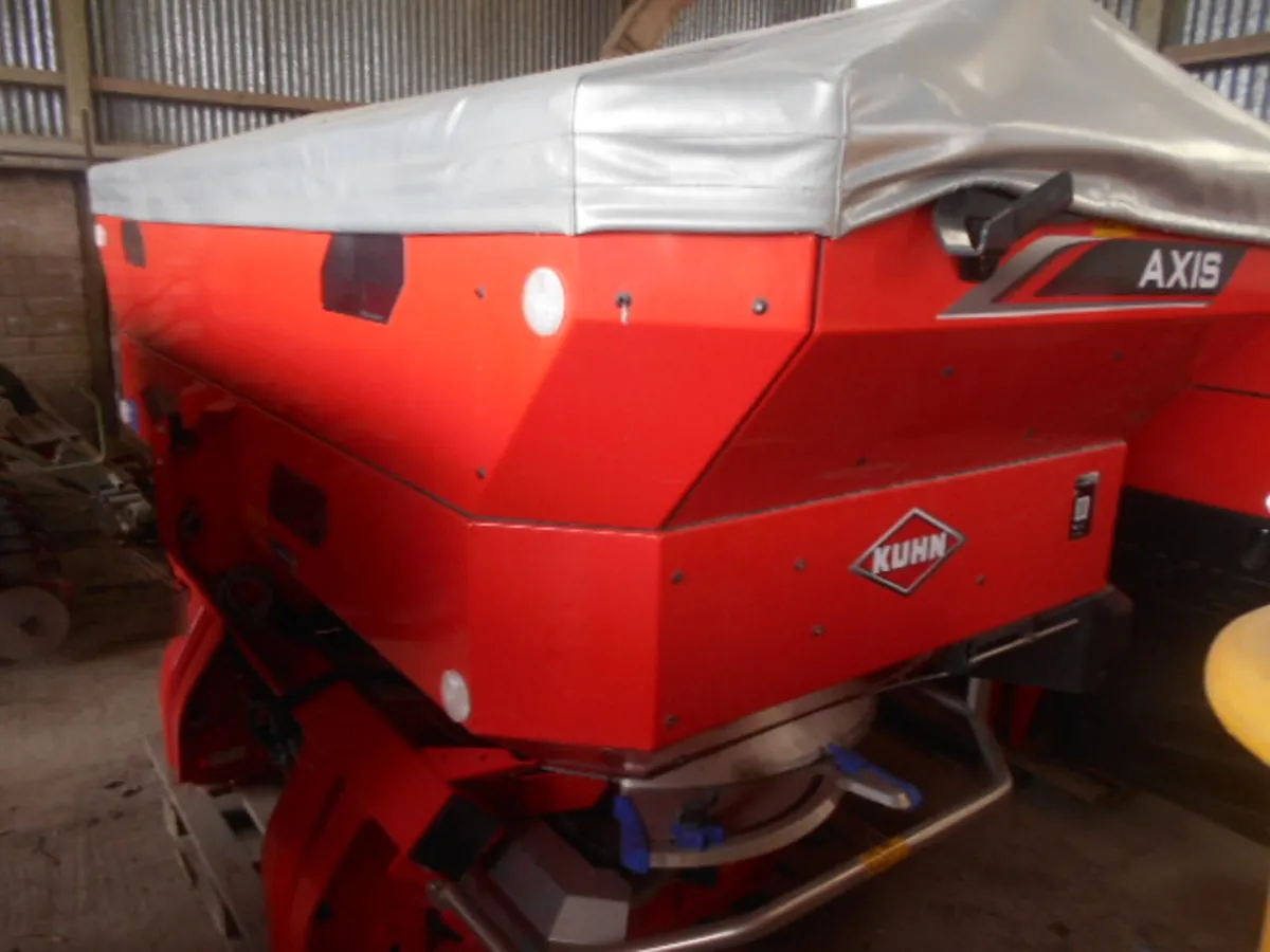 KUHN 30.2 TWIN DISC SOWER, NEW - Image 4