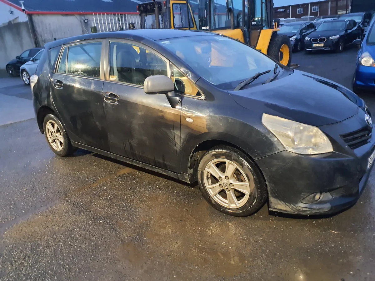 2009 Toyota Verso, 7 seater - Image 2