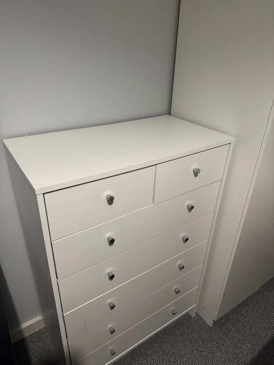 Free to take away shelf unit - Image 1