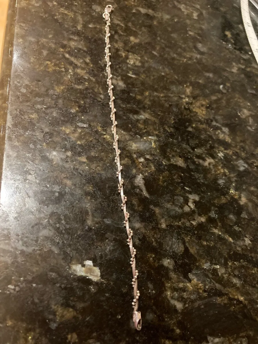 Fine sterling silver bracelet - Image 1