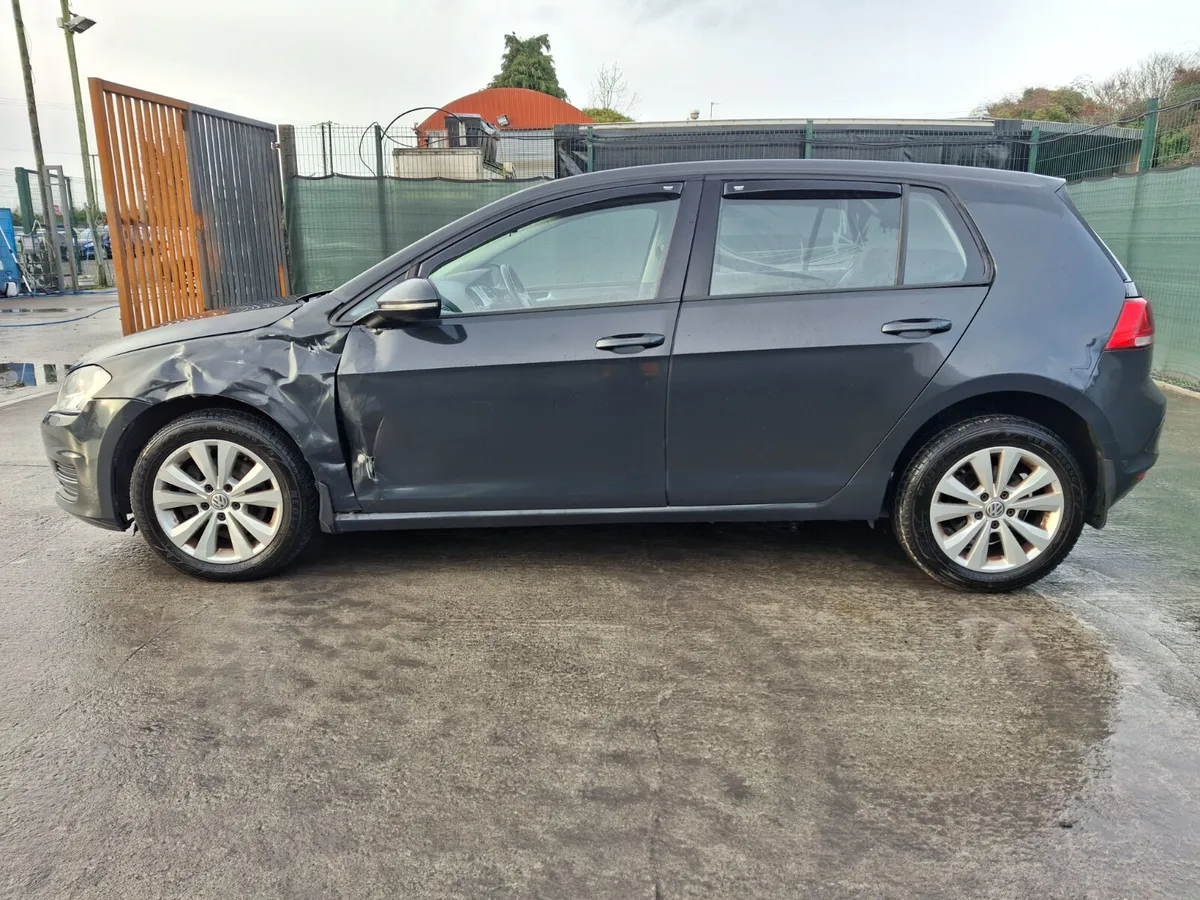 2016 Vw  Golf  TDI   Automatic - Image 4