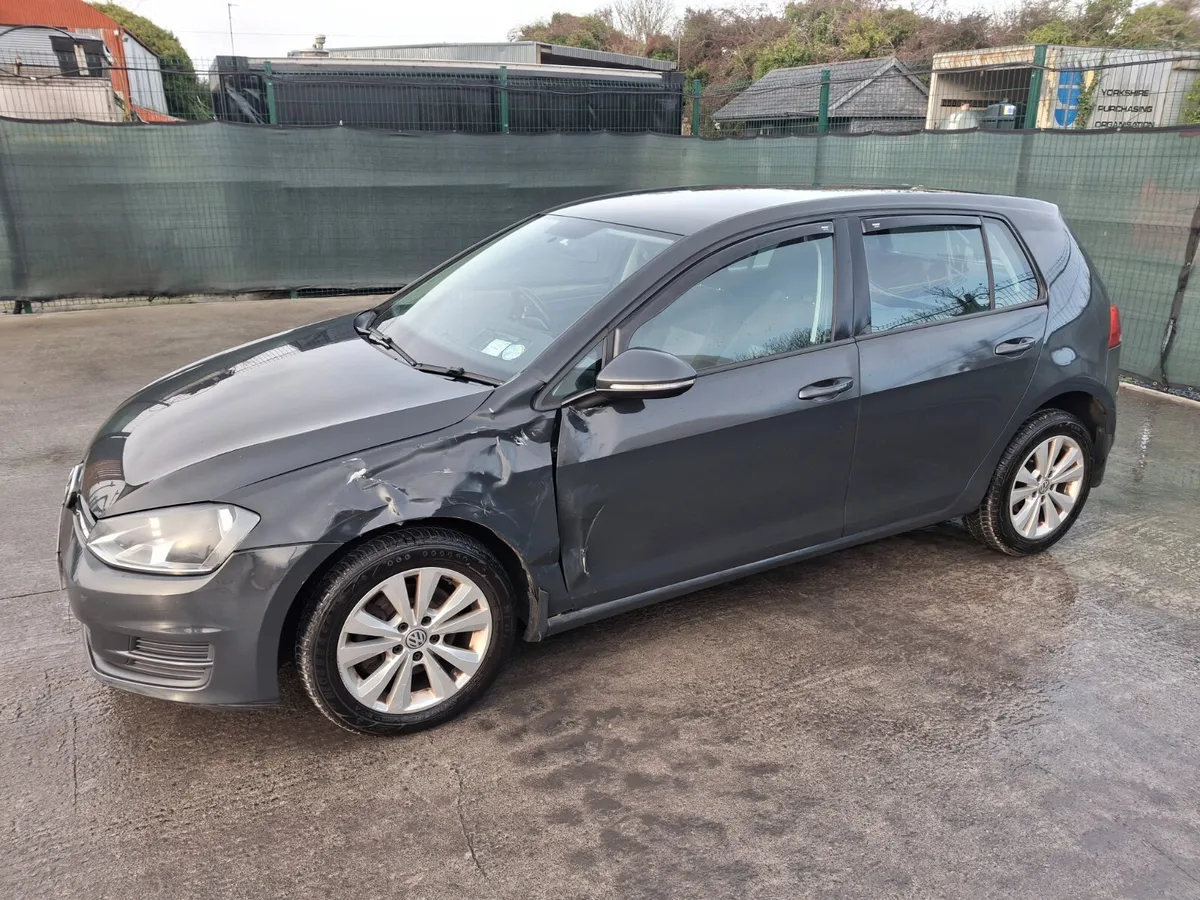2016 Vw  Golf  TDI   Automatic - Image 2