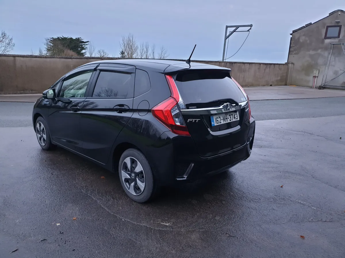 Honda Fit 2016 AUTO/ANDROID/R.CAMERA/ALARM/IMMOBIL - Image 4