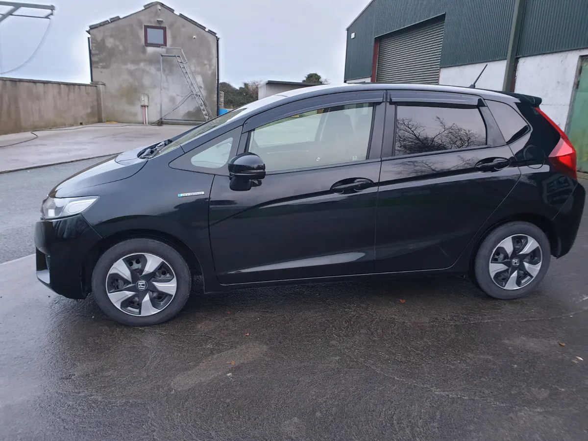 Honda Fit 2016 AUTO/ANDROID/R.CAMERA/ALARM/IMMOBIL - Image 3