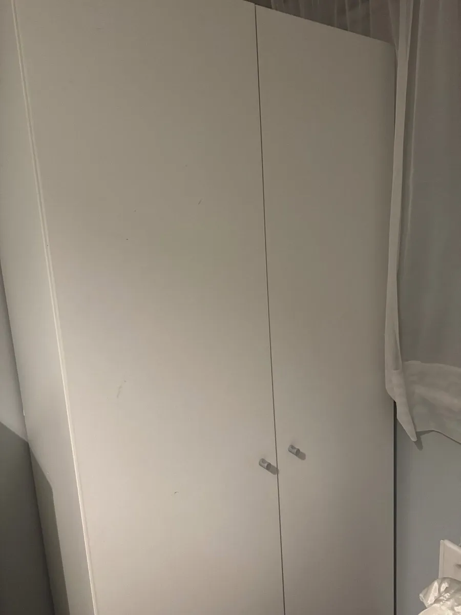 Free to take away wardrobe - Image 3