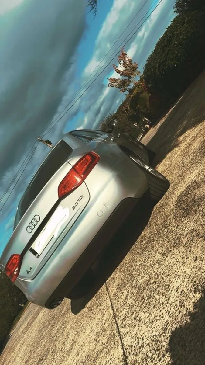 2010 Audi A4 - Image 2