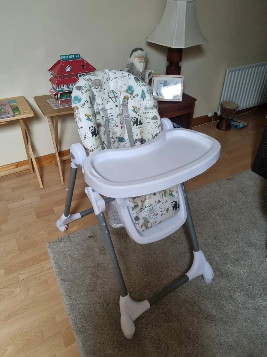 Mamas and Papas Snax Highchair - Image 1