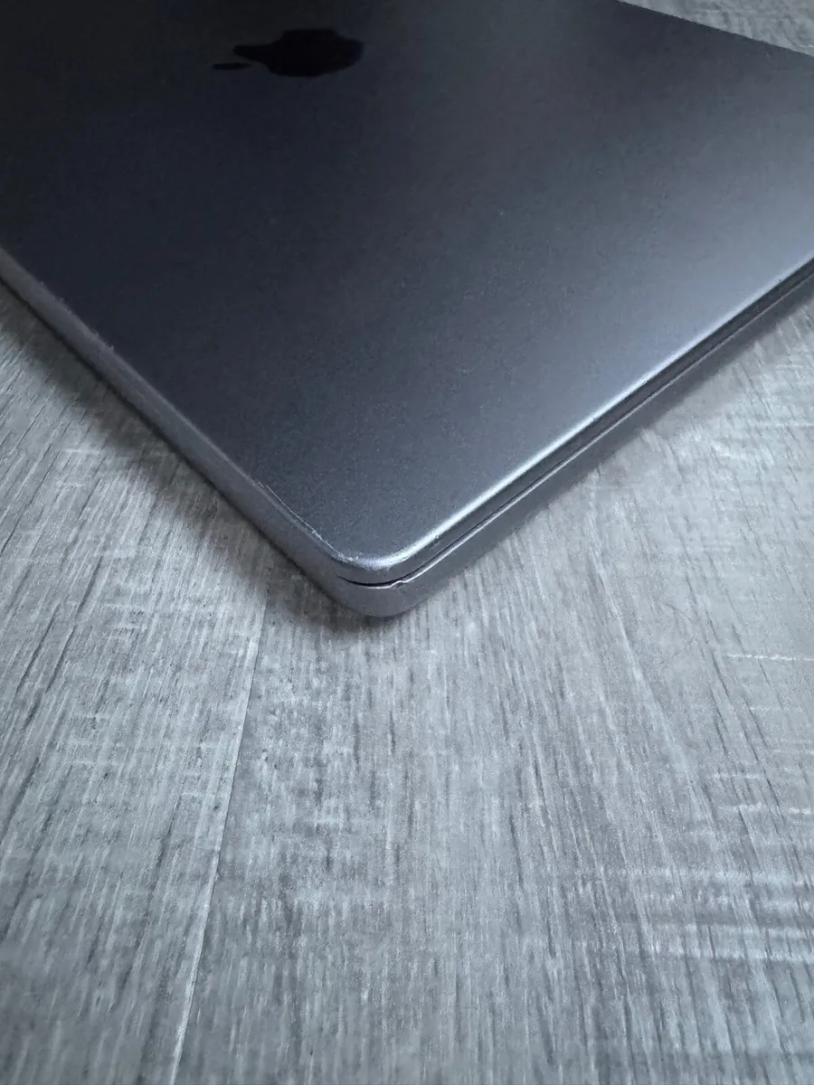 MacBook Pro M1 Max 14” 32GB 512GB 2021 - Image 4