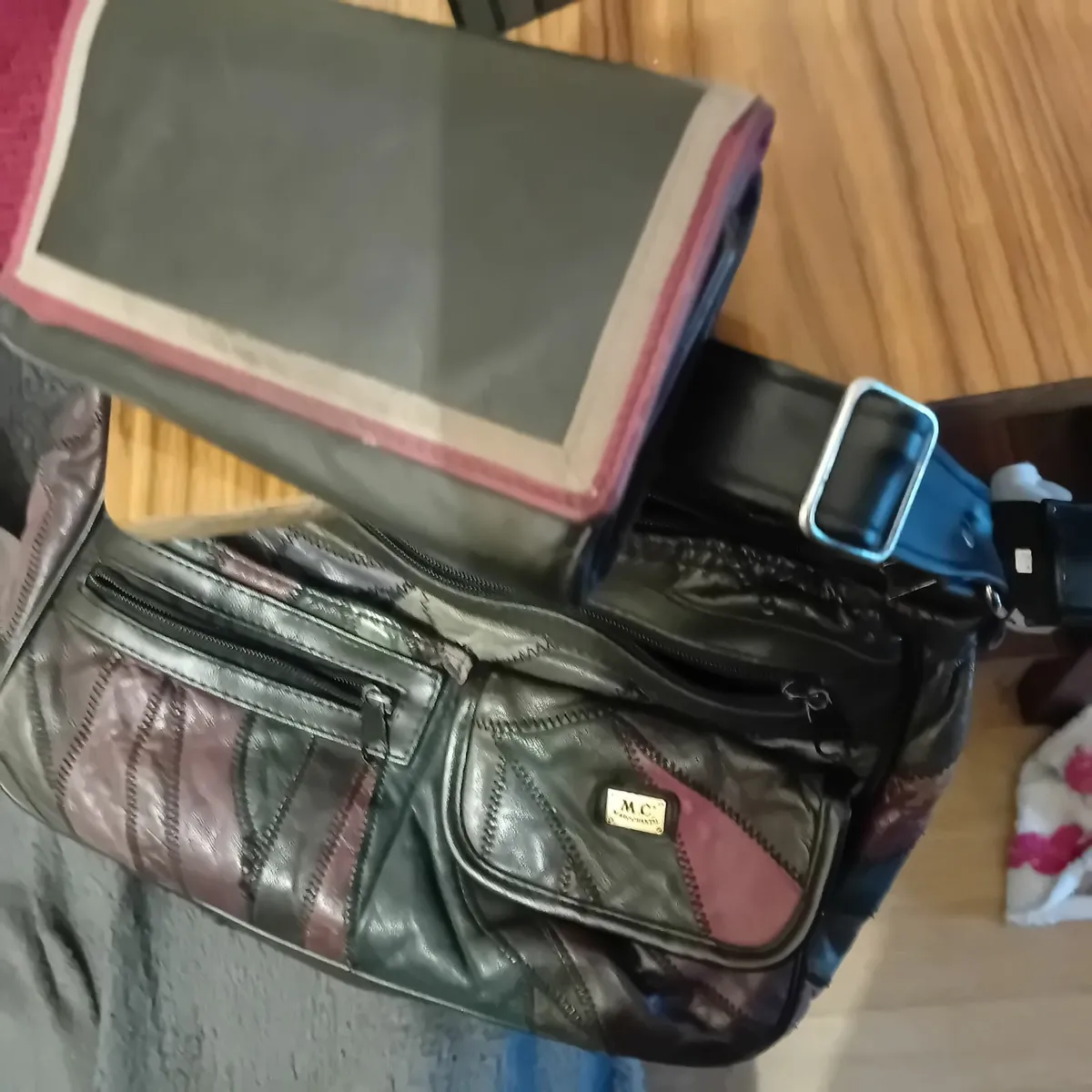 Real Leather handbag and Real Leather purse - Image 1