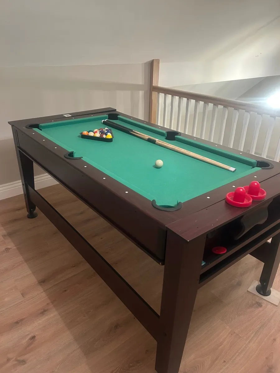 6 ft pool table - Image 1
