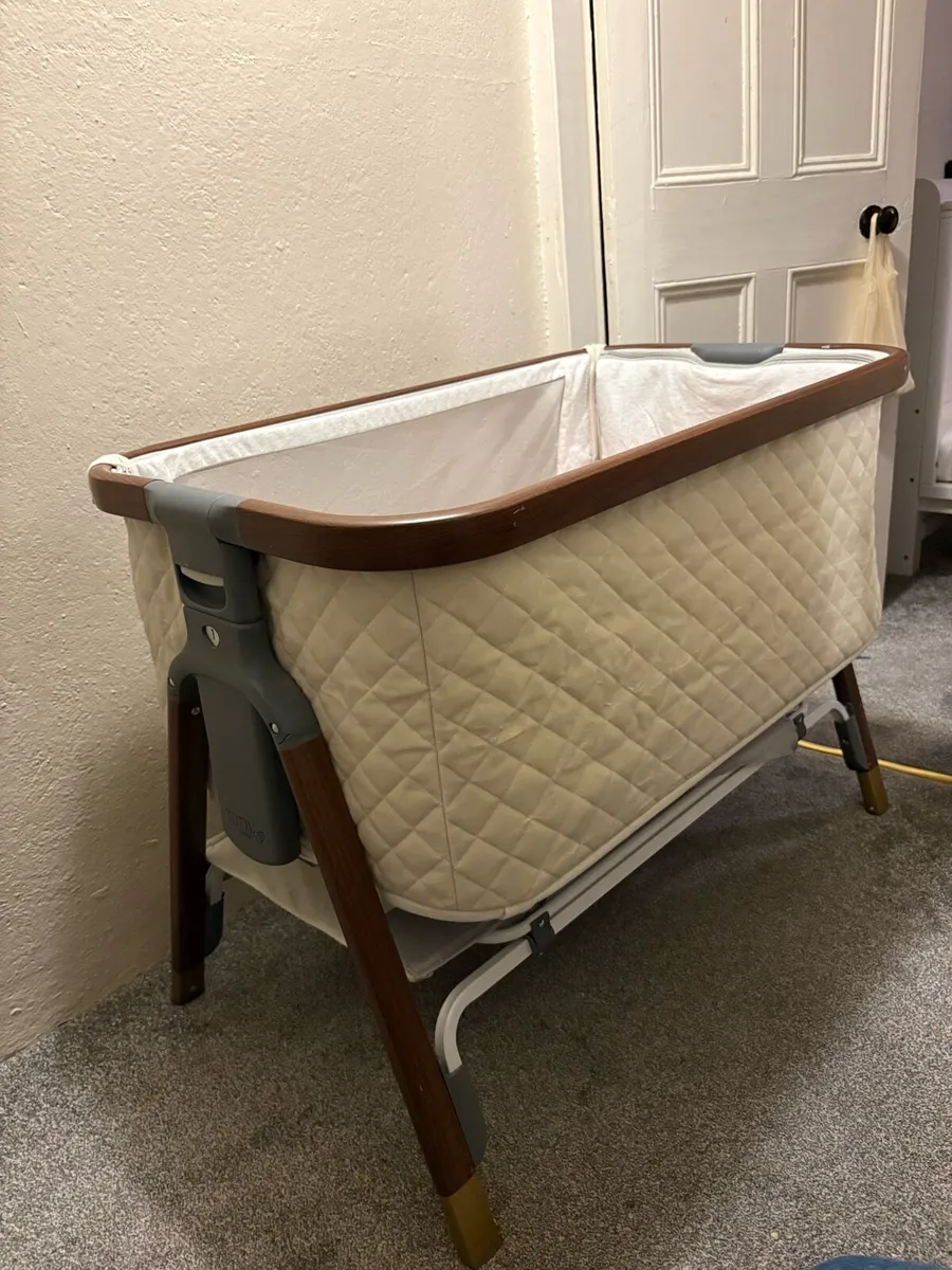 Tutti Bambini CoZee Luxe Bedside Crib - Image 1