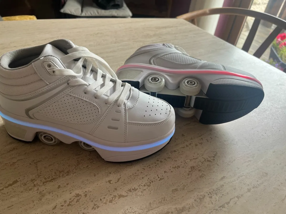 Kick Speed Roller Skates - Image 2