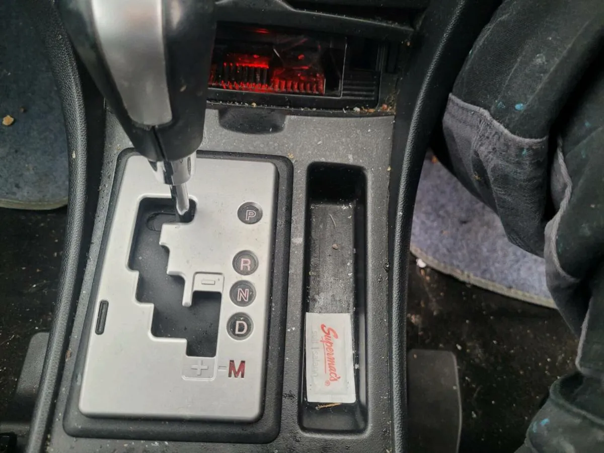 07 mazda 3 automatic.  1.3 - Image 4