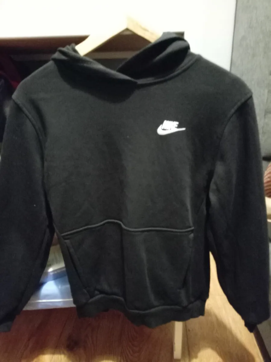 Nike hoddies, jumpers, half zip - Image 3