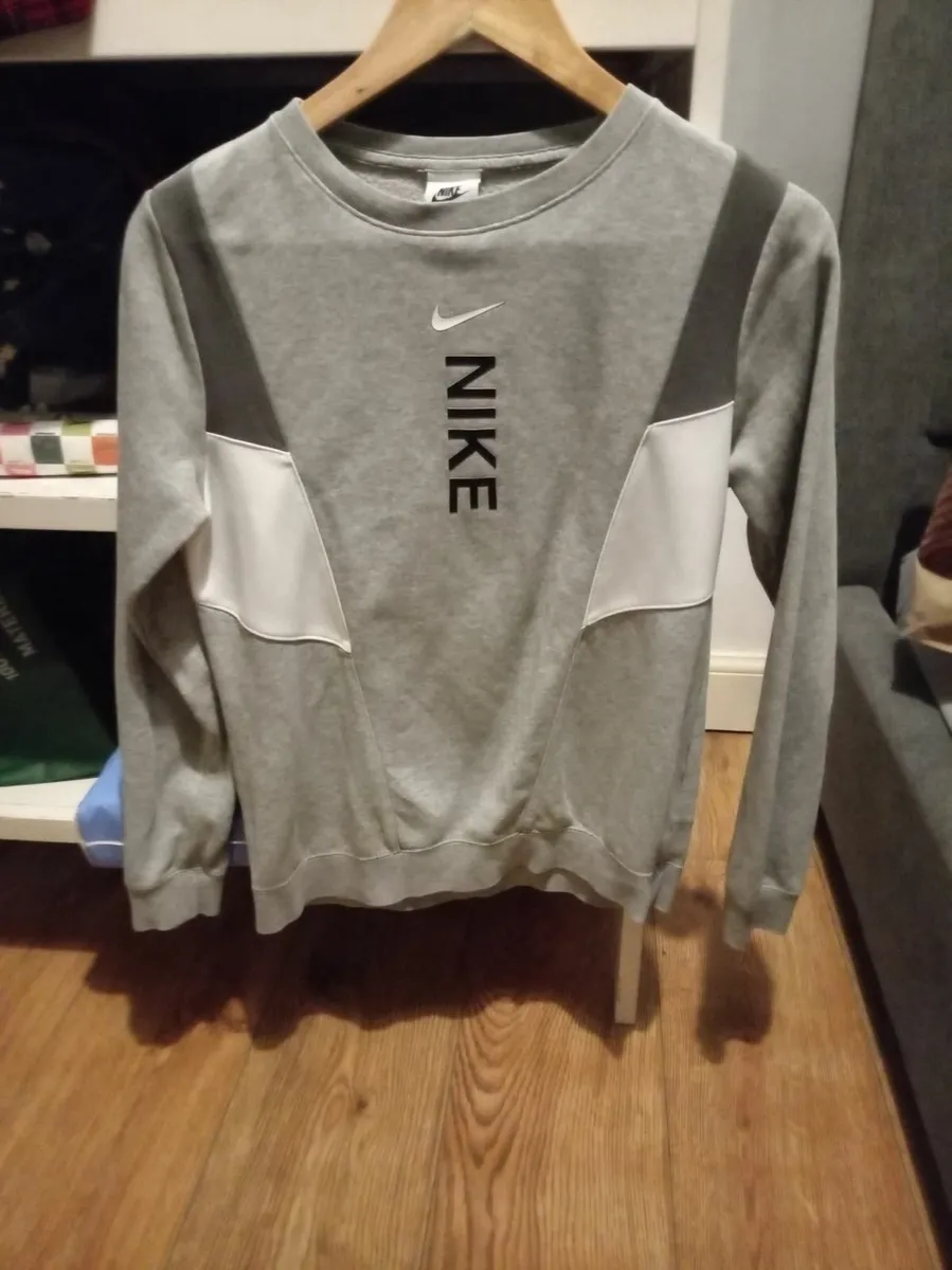Nike hoddies, jumpers, half zip - Image 4