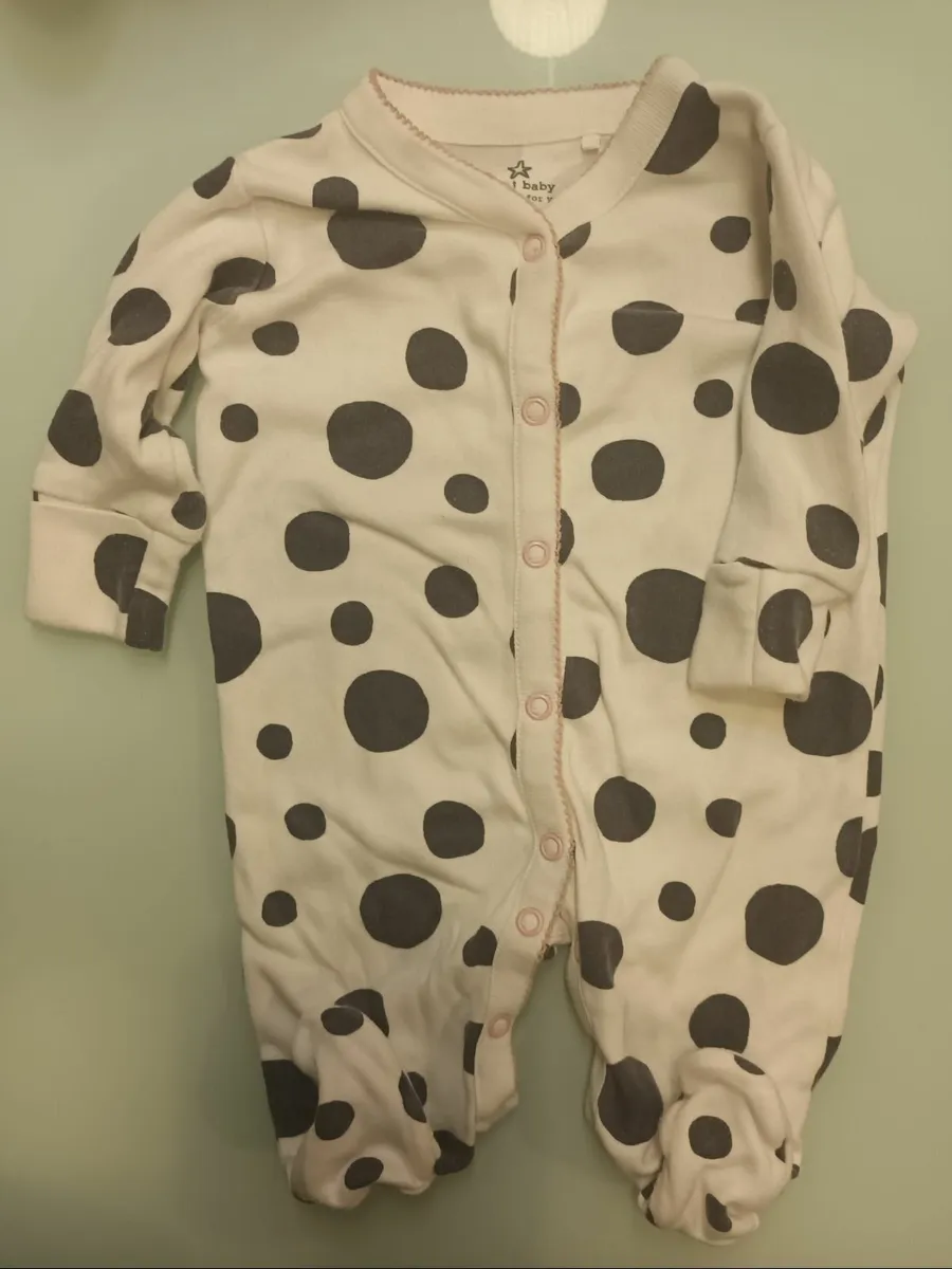 Baby girl clothes - Image 1