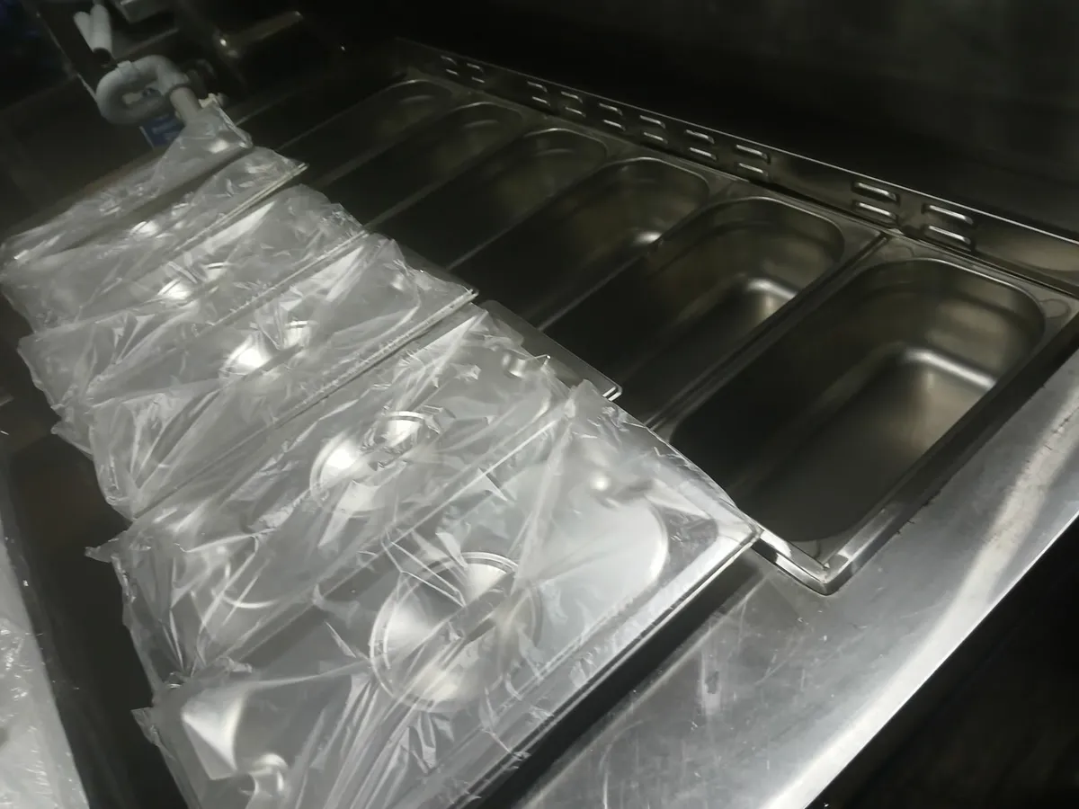 Stainless steel cabbinet /prep unit new..del - Image 4