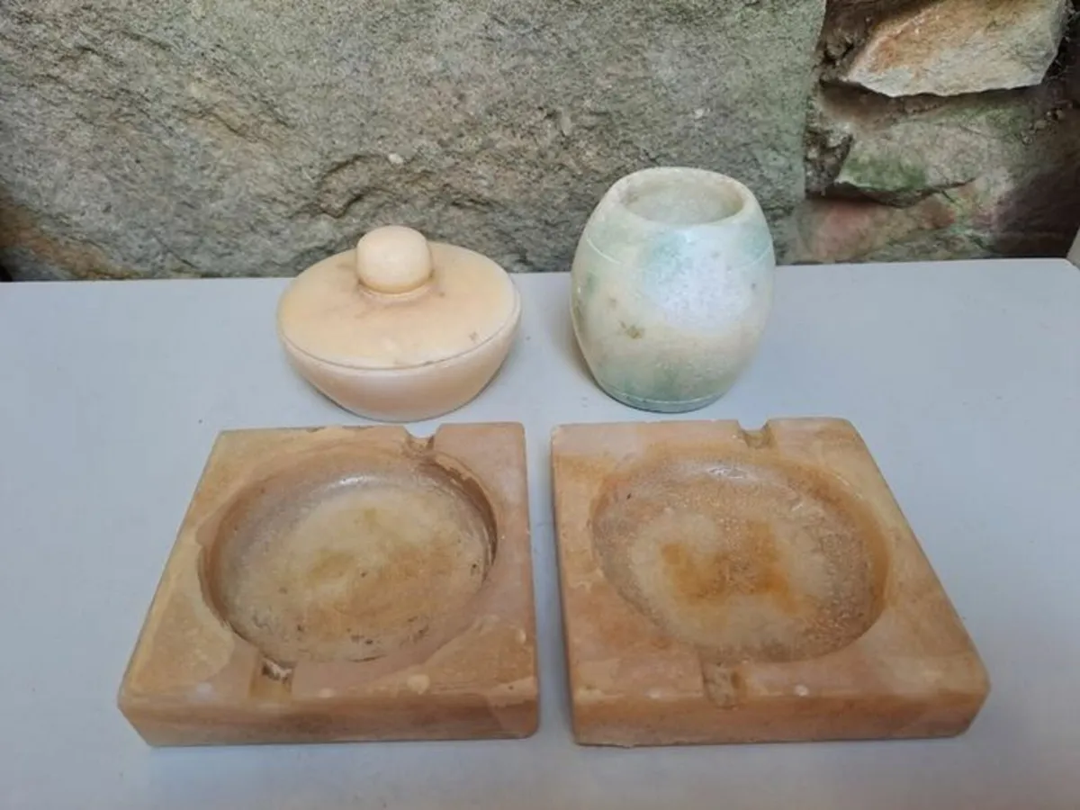 4 Marble items - Image 1
